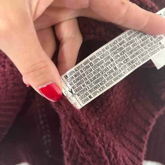 Forever 21 Burgundy Knit Sweater With Pockets Size Large - Picture 6 of 6